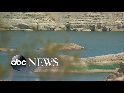 Lake Mead drops to record-low water levels amid dangerous drought conditions | ABCNL
