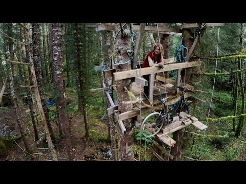 The Brown Family Lives Off the Land | Alaskan Bush People