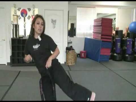 How to Do a Side Kick: Women&#039;s Self Defense