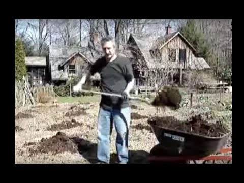 Compost Toilet Tips: Adding Compost to A Garden