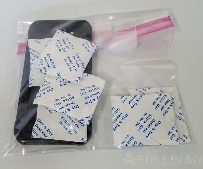 Silica Gel and Cellphone in ziplock bag