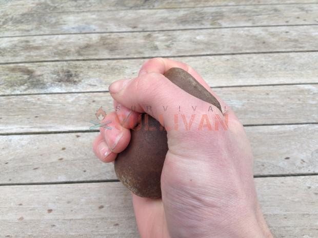 How not to grip a hammerstone