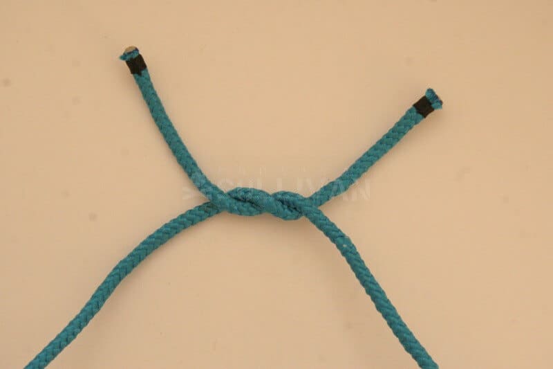 reef knot step 3