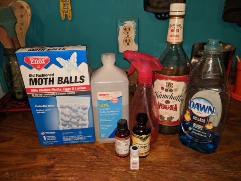 anti-rodent spray ingredients