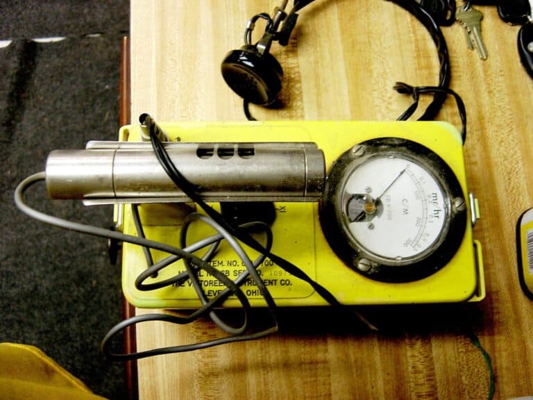 an older Geiger counter