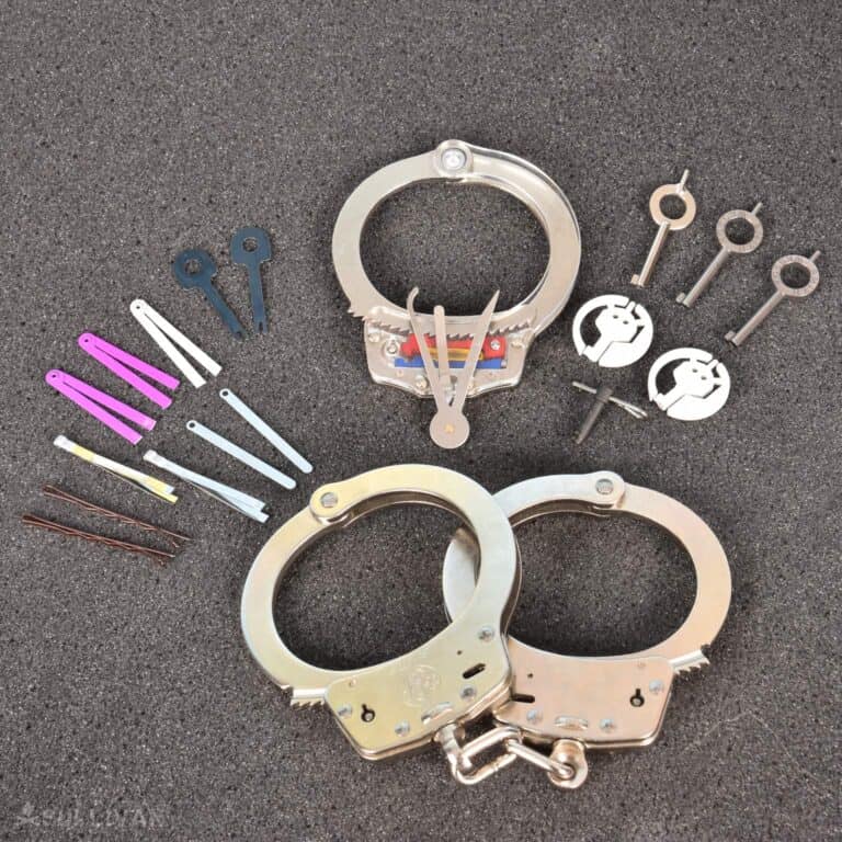 handcuffs keys and shims