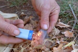 starting a fire with a 9V battery and steel wool