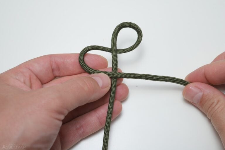 cross knot - cross knot making the first two loops