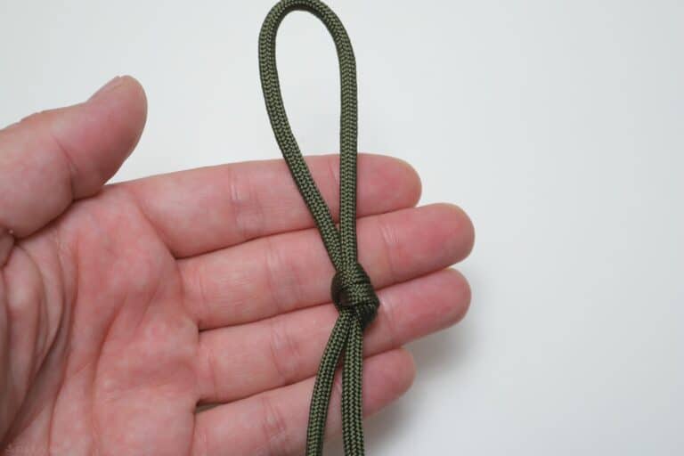 overhand knot zipper pull