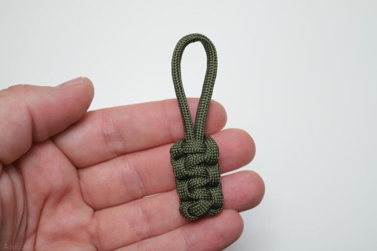paracord cobra knot zipper pull