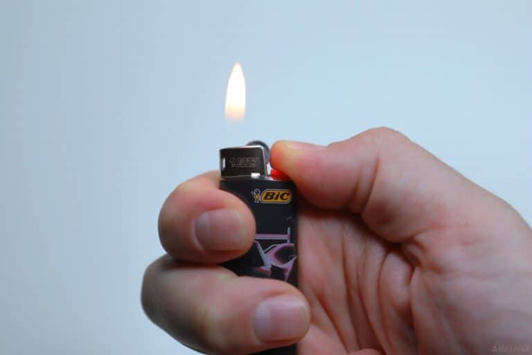 a functioning Bic lighter