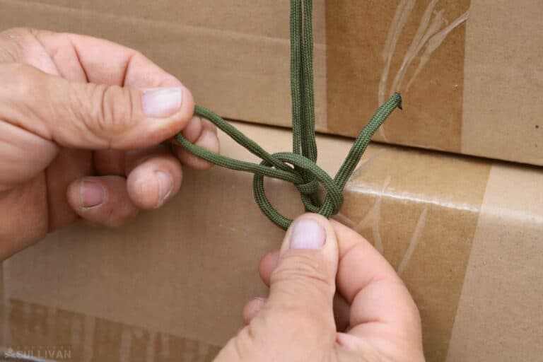 trucker’s hitch finishing the third knot