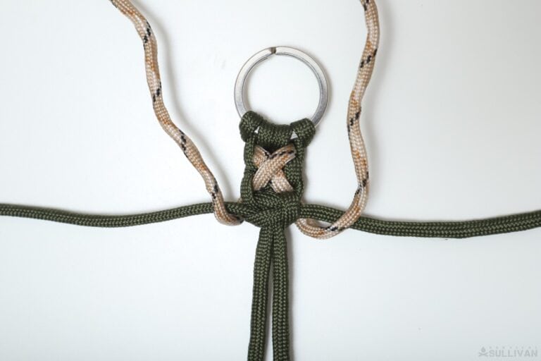 crisscross solomon paracord keychain move contrasting cord up