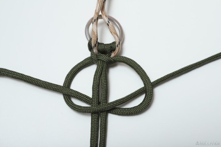 crisscross solomon paracord keychain second weave move right working end