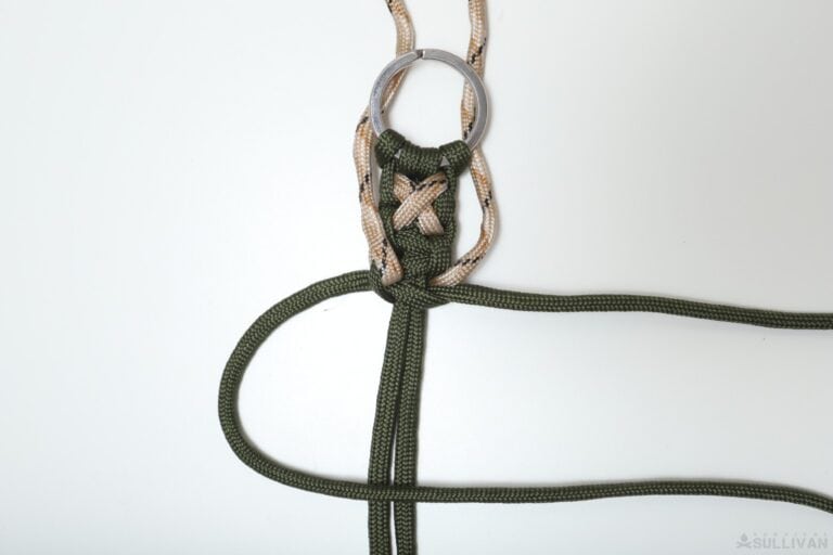 crisscross solomon paracord keychain snugging the fifth weave