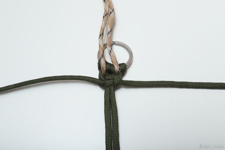 crisscross solomon paracord keychain snugging the second weave
