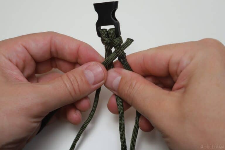 fishtail paracord bracelet start second weave