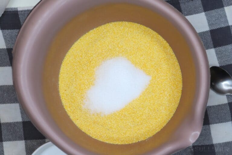 adding salt to cornmeal